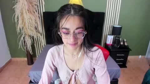 Snapshot of desiring__angel chatting on 03-06-25, 05:57 Desiring Angel online show from 03-06-25, 05:57