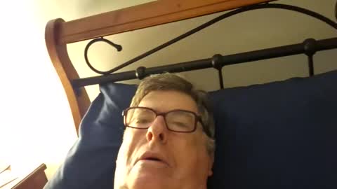 Desmon1958 online show from 04-05-26, 06:27