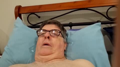 Desmon1958 online show from 04-08-26, 08:31