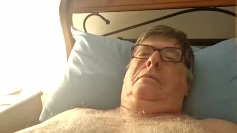 Desmon1958 online show from 04-19-26, 06:32