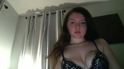 Snapshot of destiny4real88 chatting on 10-28-25, 02:04 destiny4real88 online show from 10-28-25, 02:04