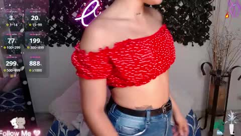 Snapshot of destinyhills_ chatting on 01-18-25, 12:15 Destiny online show from 01-18-25, 12:15