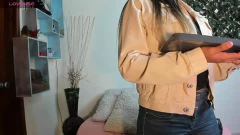 Destiny online show from 04-17-26, 12:19