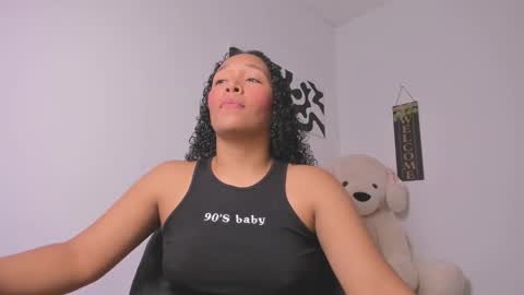 Snapshot of desty_y chatting on 03-09-26, 04:27 desty_y online show from 03-09-26, 04:27