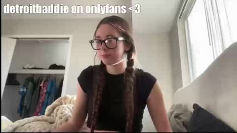 detroitbaddie online show from 11-13-25, 02:05