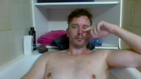 Snapshot of deutero1986 chatting on 07-11-26, 08:22 deutero1986 online show from 07-11-26, 08:22