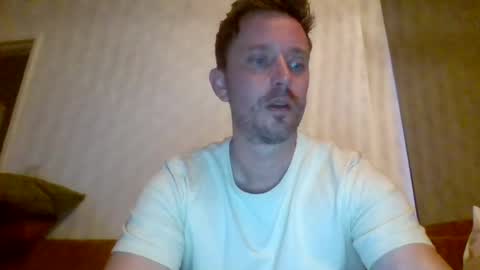 Snapshot of deutero1986 chatting on 07-25-26, 03:37 deutero1986 online show from 07-25-26, 03:37