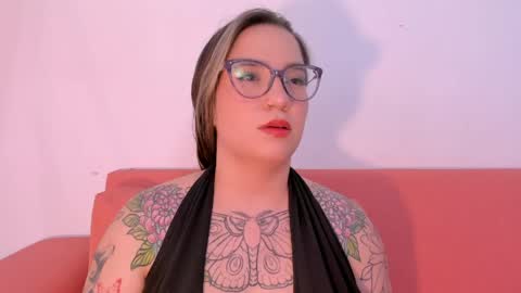 Snapshot of deva_blue chatting on 05-20-26, 02:29 Deva Blue online show from 05-20-26, 02:29