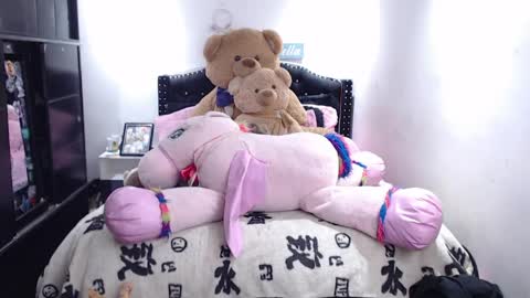 Snapshot of devi_black_13_ chatting on 04-08-26, 11:05 devi_black_13_ online show from 04-08-26, 11:05