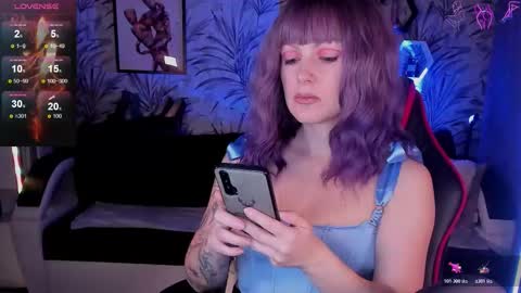 Evi online show from 12-16-25, 06:57