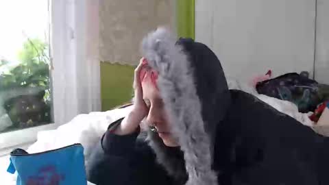 Snapshot of devilg1rl chatting on 03-04-26, 08:04 poutyangel online show from 03-04-26, 08:04