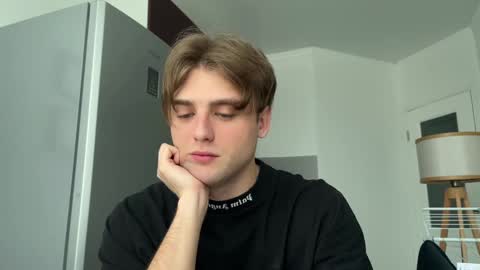 Snapshot of devilnut1 chatting on 12-21-24, 08:50 devilnut1 online show from 12-21-24, 08:50