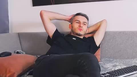 devin_ho online show from 12-22-25, 08:06