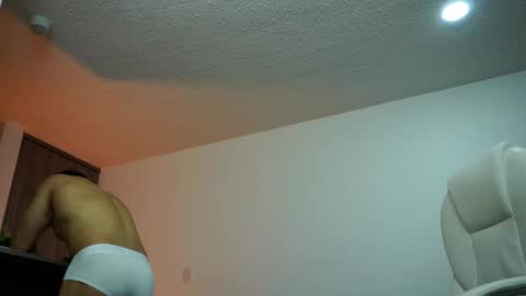 Devin Hunter online show from 01-11-25, 01:27