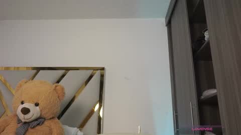 Devin Hunter online show from 12-22-25, 10:29