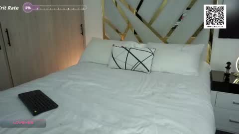 Devin Hunter online show from 06-11-26, 12:43