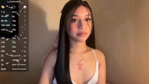 Devine Greyson online show from 11-12-25, 01:22