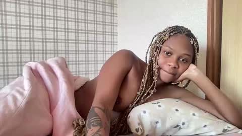 Snapshot of devinestar chatting on 03-16-26, 02:28 Devine Star online show from 03-16-26, 02:28