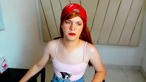 Snapshot of devon_dice chatting on 12-21-24, 06:34 Alex online show from 12-21-24, 06:34