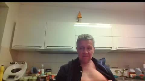 Devon online show from 02-11-25, 12:06