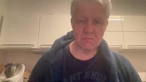 Snapshot of devon_nite chatting on 04-12-26, 10:48 Devon online show from 04-12-26, 10:48