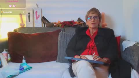 Devora online show from 11-22-25, 02:43