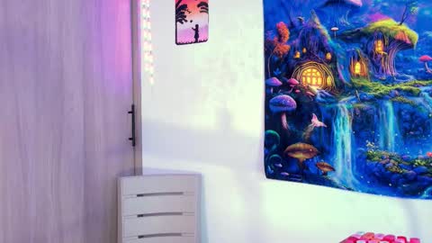 Sara 3 online show from 11-25-25, 10:10