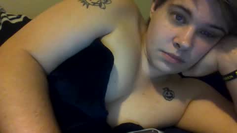 devykitten online show from 10-24-25, 01:18