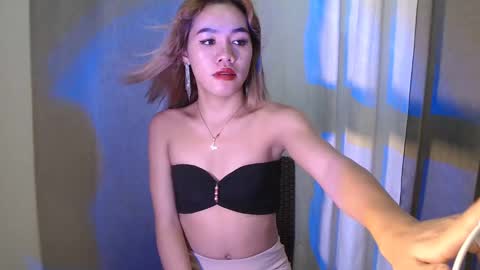 dexie121698 online show from 03-12-25, 08:19