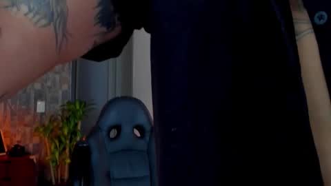 JULIAN online show from 11-30-25, 10:14