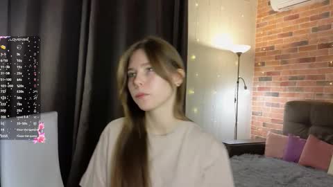 Snapshot of deyvessa chatting on 11-18-25, 05:06 Kira online show from 11-18-25, 05:06