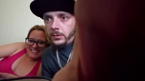 dharbison23 online show from 10-19-25, 05:35