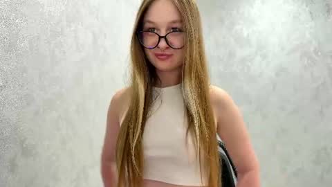Diane Fashion online show from 06-10-26, 12:48