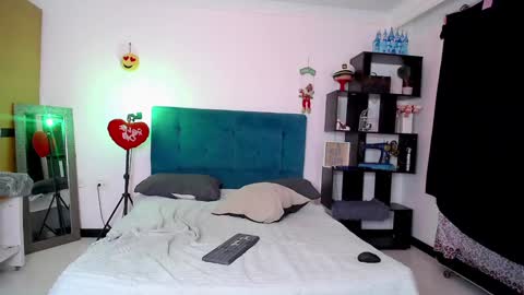 Snapshot of diabla_sexyboobs chatting on 12-13-24, 03:27 D I A B L A online show from 12-13-24, 03:27