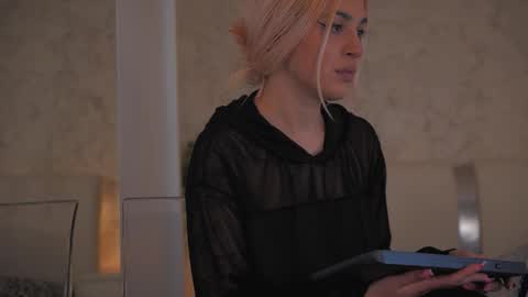 Thea online show from 02-02-26, 03:11