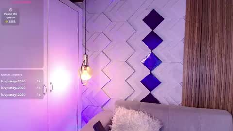 Camila and Megan online show from 11-19-25, 07:14