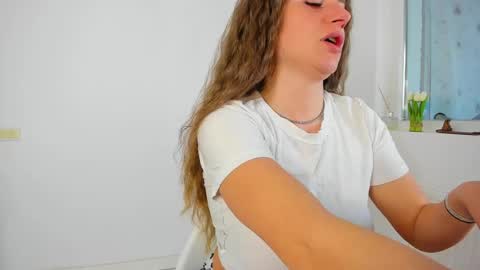 diamondkay_ online show from 04-05-26, 06:21