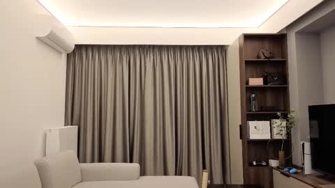 Iris online show from 12-18-25, 08:48