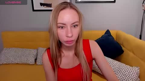Snapshot of diana_garrett chatting on 09-26-25, 01:31 Diana  online show from 09-26-25, 01:31