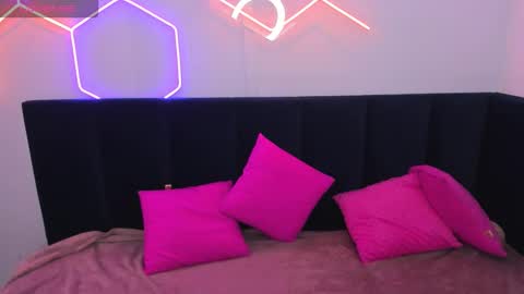 Diana  online show from 11-08-25, 05:18