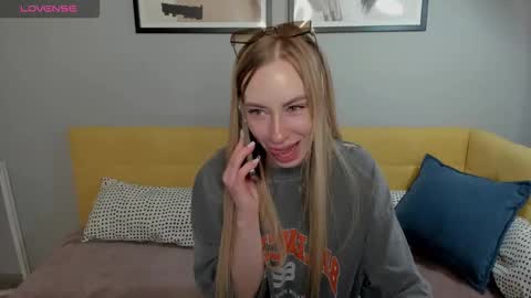 Diana  online show from 03-19-26, 08:51