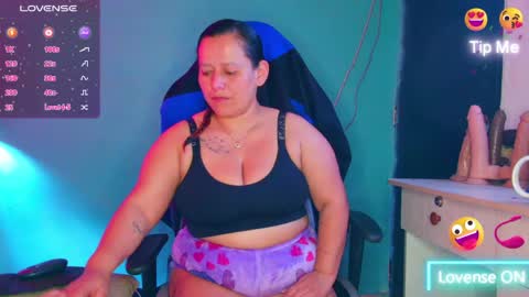 Snapshot of diana_lozano chatting on 04-26-26, 01:09 Diana Lozano online show from 04-26-26, 01:09