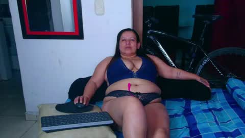 Snapshot of diana_lozano chatting on 07-15-26, 07:35 Diana Lozano online show from 07-15-26, 07:35