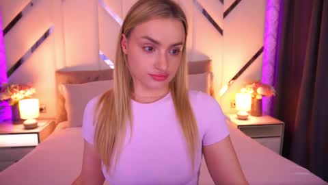 Snapshot of diana_nova chatting on 06-21-26, 12:19 diana_nova online show from 06-21-26, 12:19