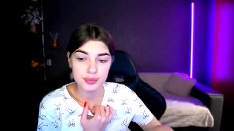 Snapshot of dianaa_lee chatting on 09-19-25, 05:13 DIANA online show from 09-19-25, 05:13