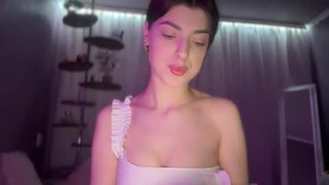 Snapshot of dianaa_lee chatting on 05-16-26, 06:50 DIANA online show from 05-16-26, 06:50