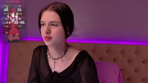 Snapshot of dianacharless chatting on 06-11-26, 10:46 Diana Charless online show from 06-11-26, 10:46