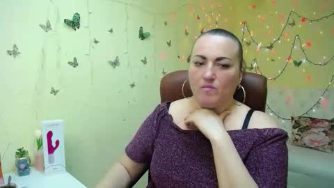 Diana online show from 03-25-26, 06:52