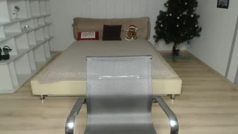 Diana online show from 01-08-26, 01:02