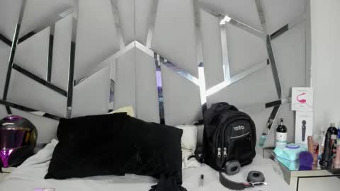 dianarous online show from 03-07-26, 03:47